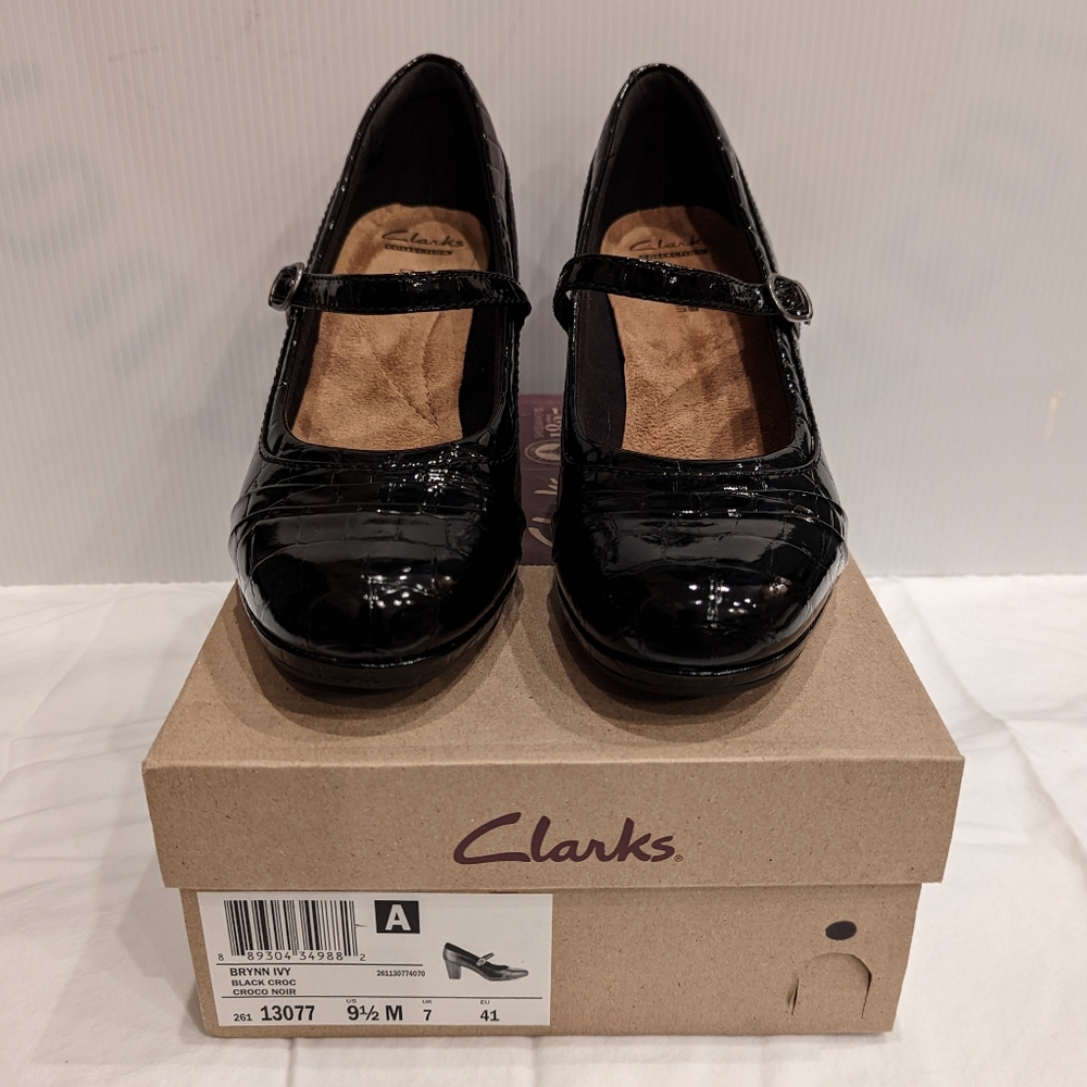 NWT - Clarks Brynn Ivy Black Patent Croc Pumps